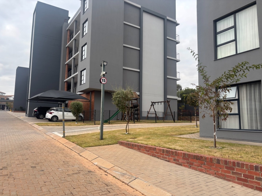3 Bedroom Property for Sale in Die Hoewes Gauteng