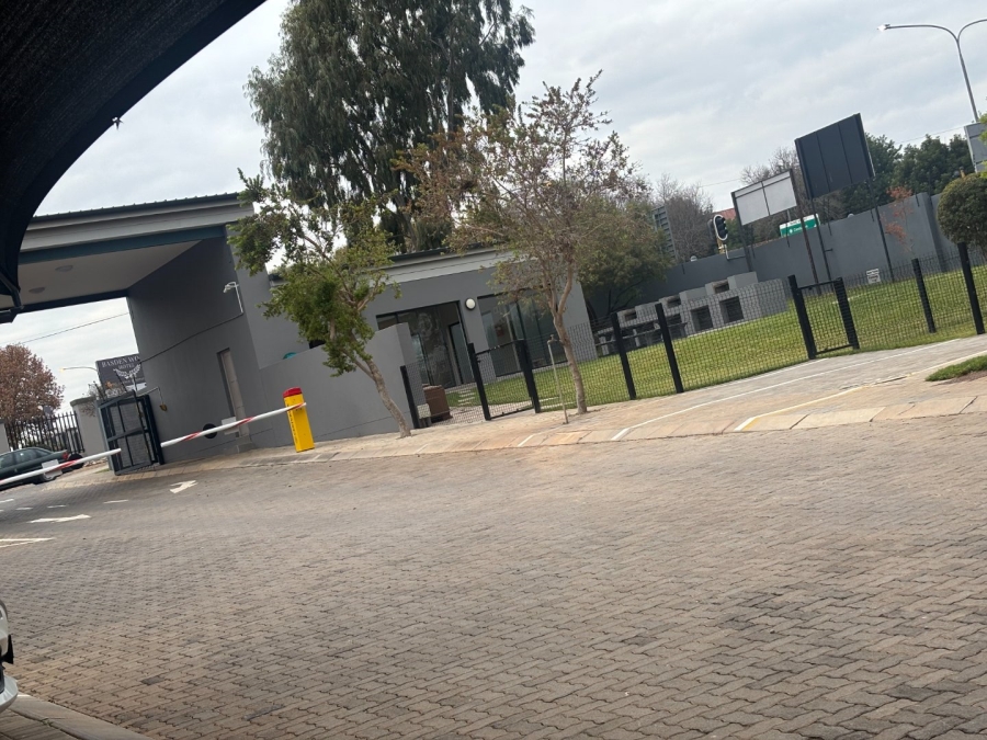 3 Bedroom Property for Sale in Die Hoewes Gauteng