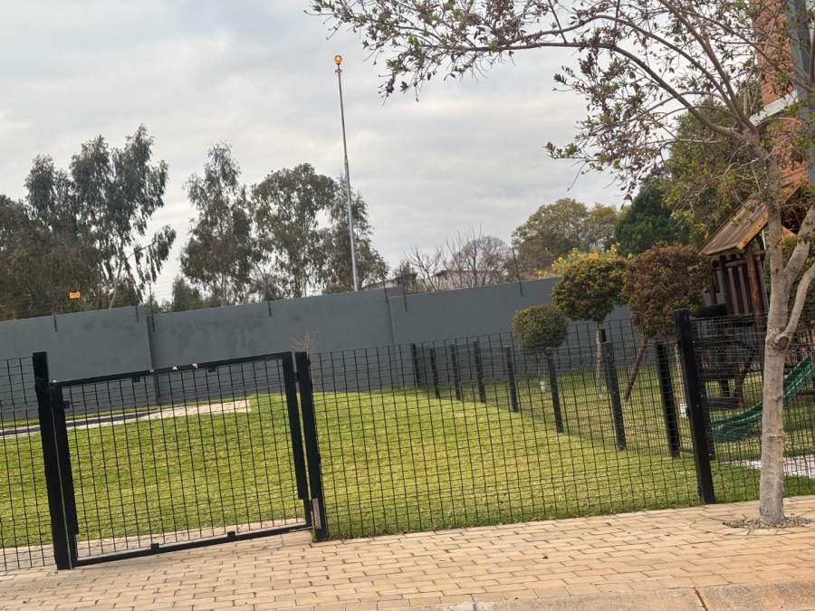 3 Bedroom Property for Sale in Die Hoewes Gauteng