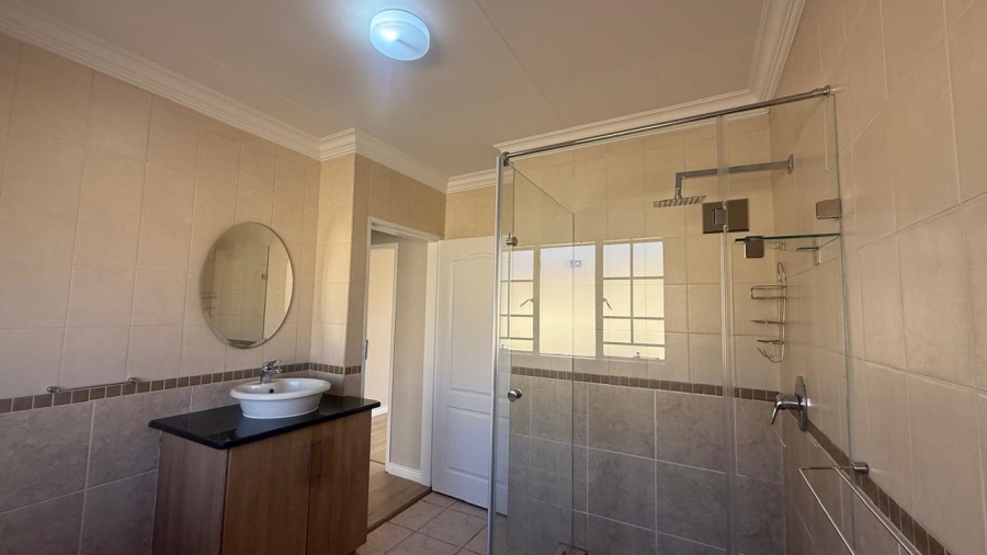 2 Bedroom Property for Sale in Rooihuiskraal North Gauteng