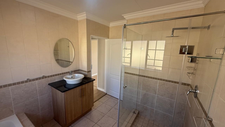 2 Bedroom Property for Sale in Rooihuiskraal North Gauteng