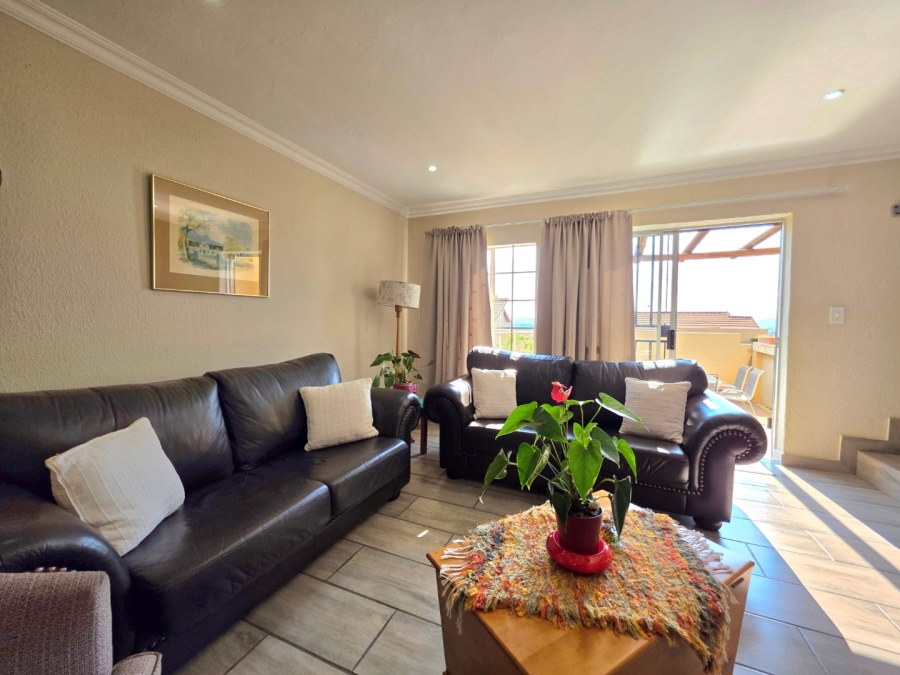 2 Bedroom Property for Sale in La Montagne Gauteng