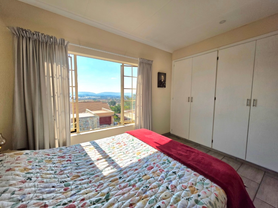2 Bedroom Property for Sale in La Montagne Gauteng