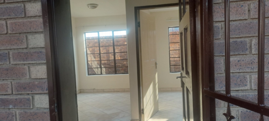 1 Bedroom Property for Sale in Kempton Park Central Gauteng