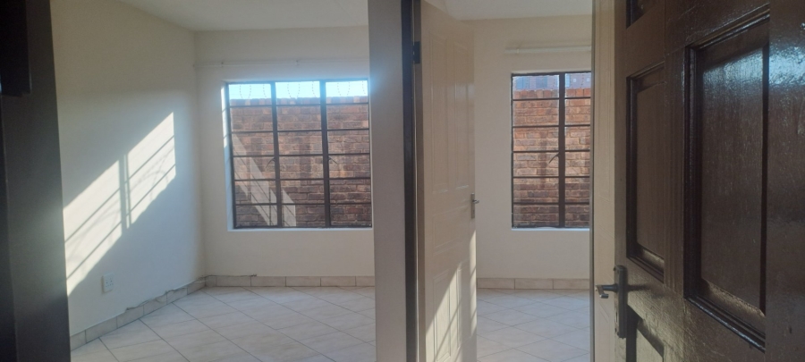 1 Bedroom Property for Sale in Kempton Park Central Gauteng