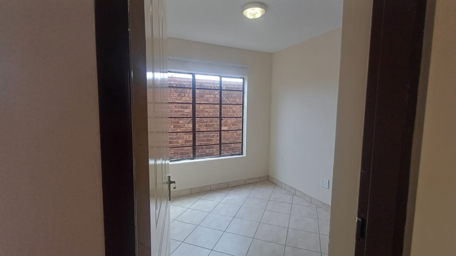 1 Bedroom Property for Sale in Kempton Park Central Gauteng
