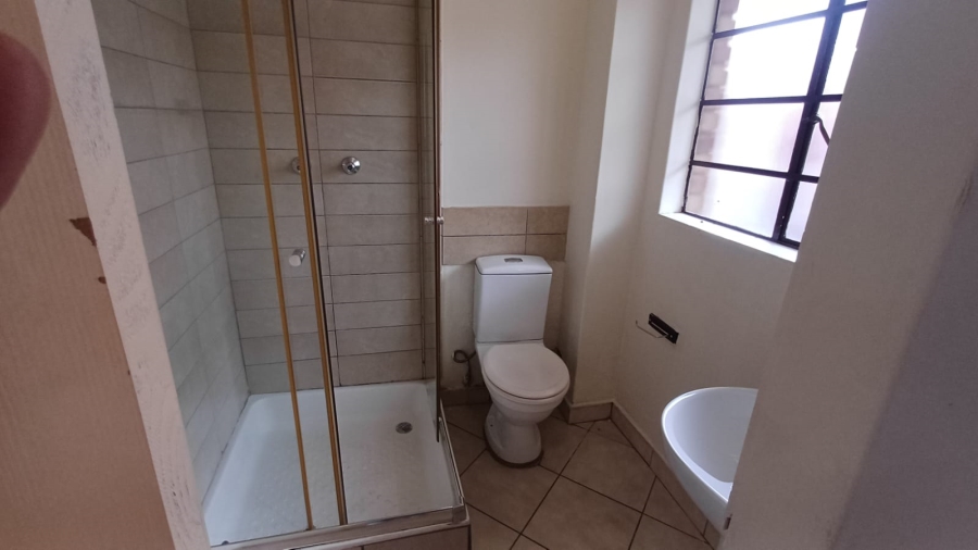 1 Bedroom Property for Sale in Kempton Park Central Gauteng