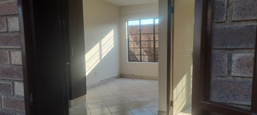 1 Bedroom Property for Sale in Kempton Park Central Gauteng