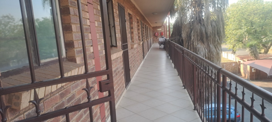 1 Bedroom Property for Sale in Kempton Park Central Gauteng