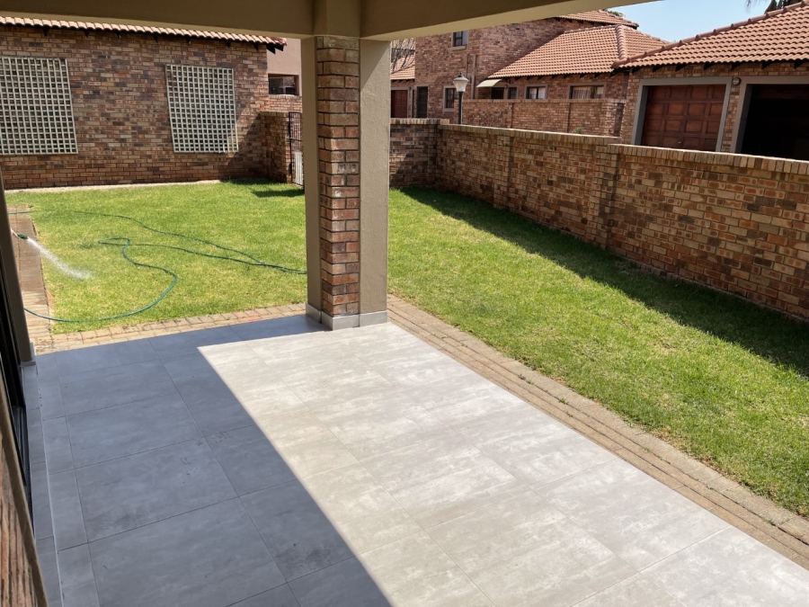 3 Bedroom Property for Sale in Willow Acres Ext 10 Gauteng