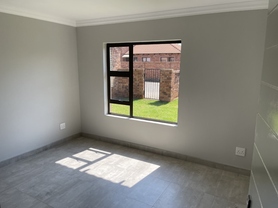 3 Bedroom Property for Sale in Willow Acres Ext 10 Gauteng