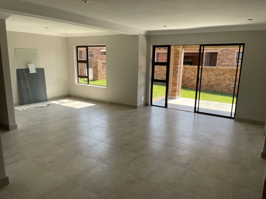 3 Bedroom Property for Sale in Willow Acres Ext 10 Gauteng