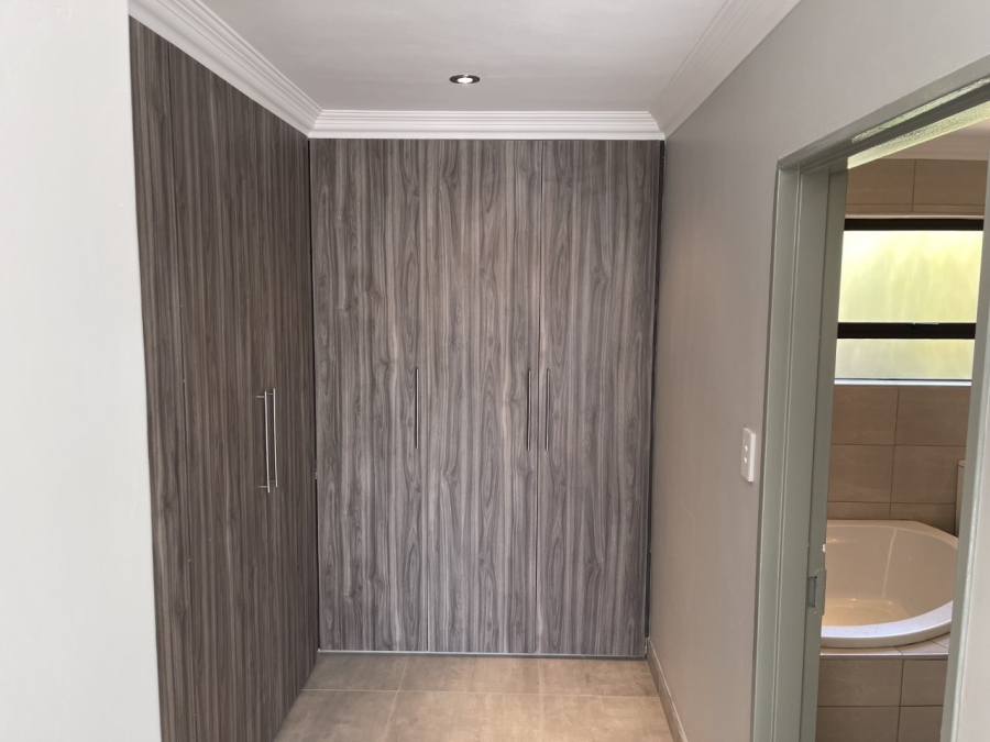 3 Bedroom Property for Sale in Willow Acres Ext 10 Gauteng