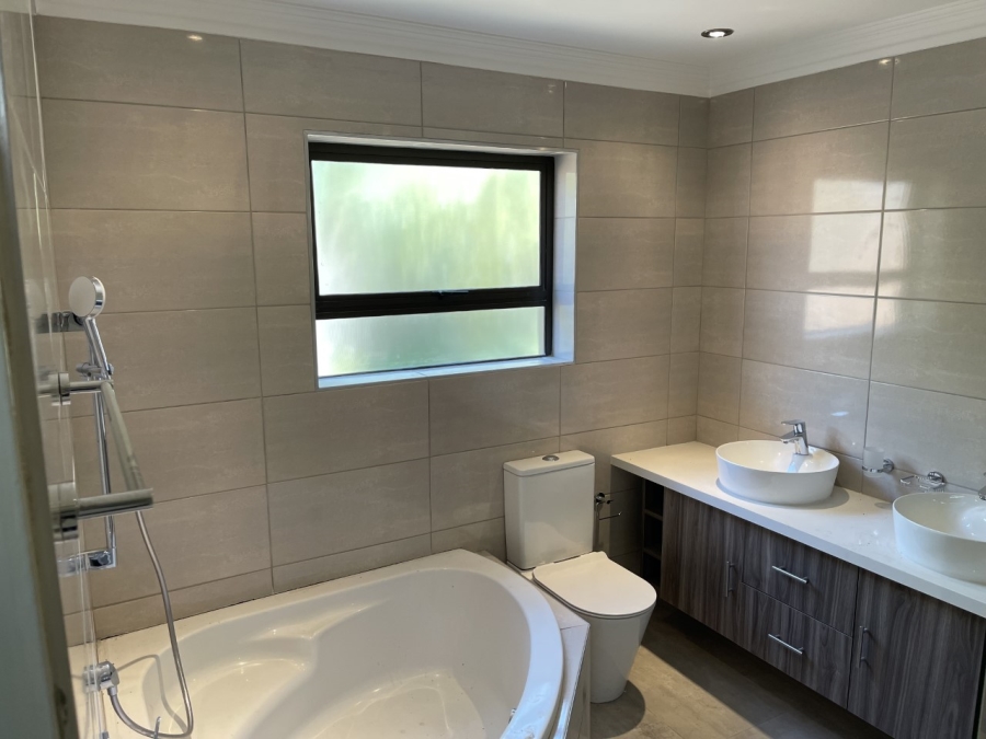 3 Bedroom Property for Sale in Willow Acres Ext 10 Gauteng