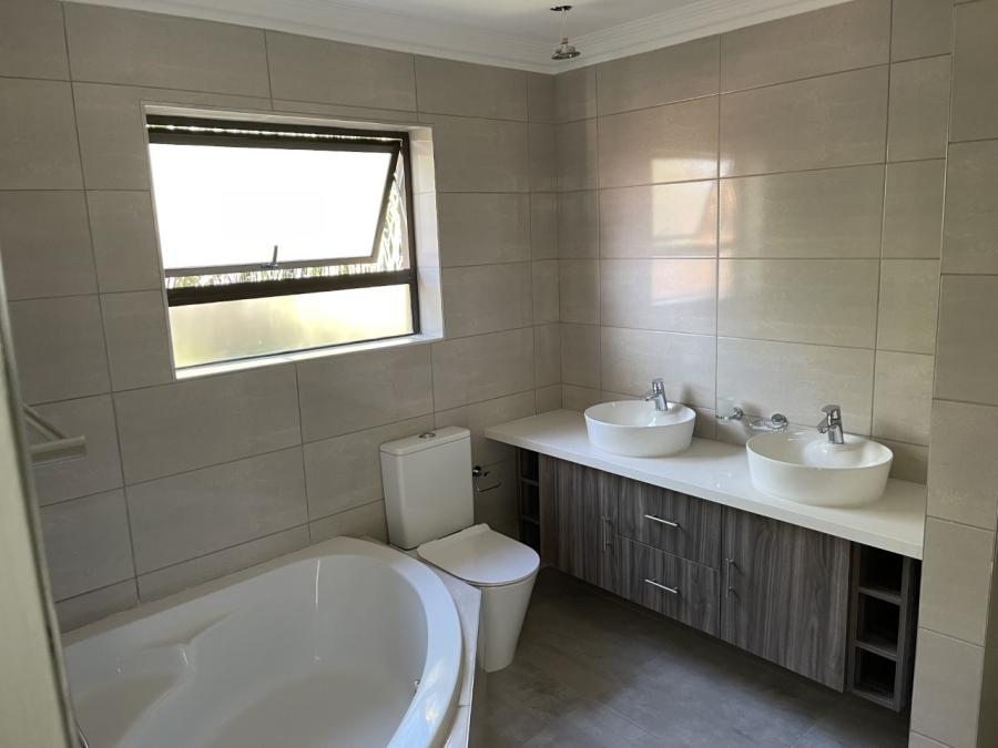 3 Bedroom Property for Sale in Willow Acres Ext 10 Gauteng