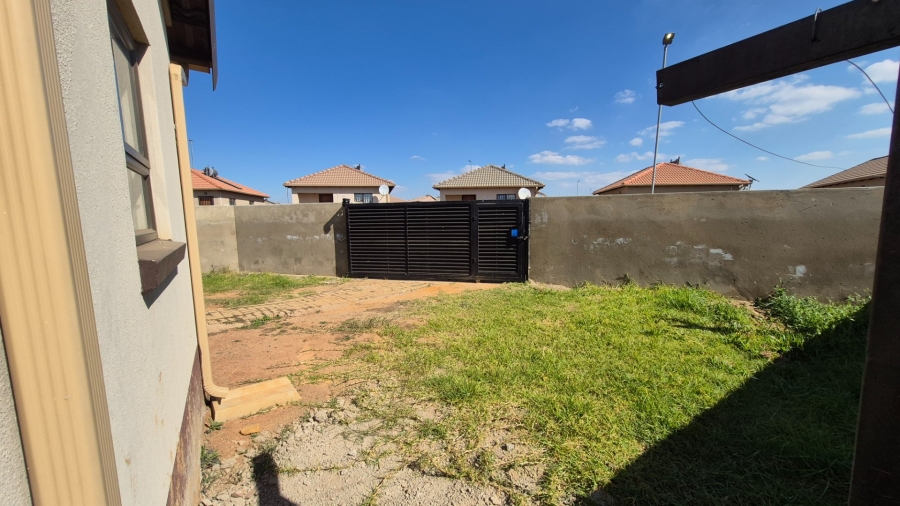 3 Bedroom Property for Sale in Windmill Park Gauteng
