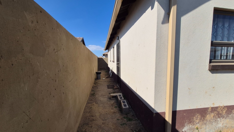 3 Bedroom Property for Sale in Windmill Park Gauteng