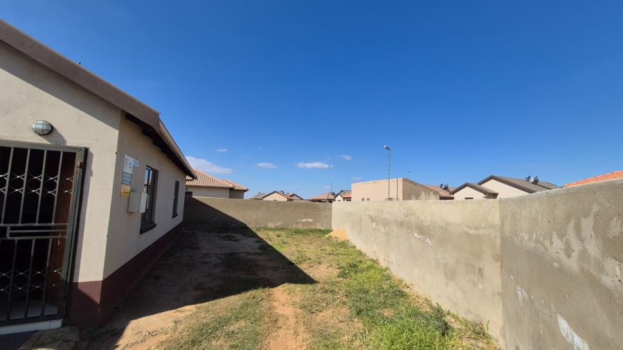 3 Bedroom Property for Sale in Windmill Park Gauteng