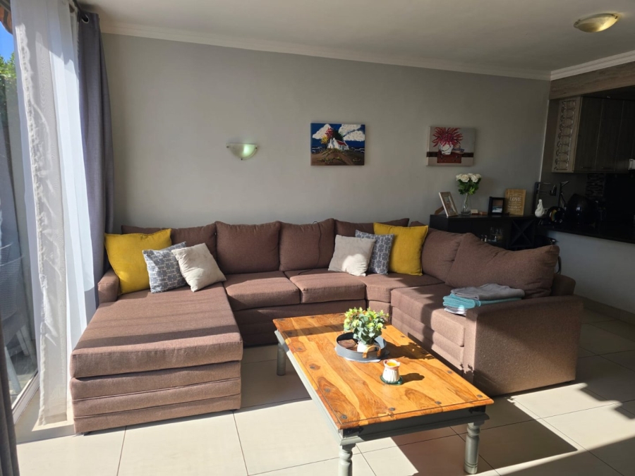 2 Bedroom Property for Sale in Dayanglen Gauteng
