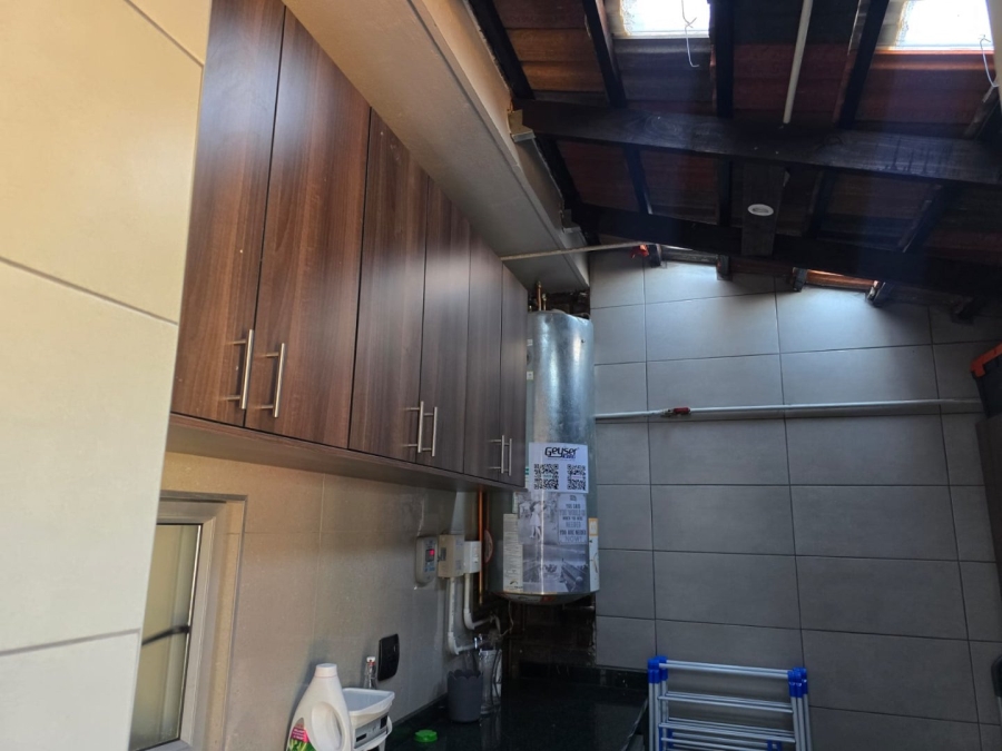 2 Bedroom Property for Sale in Dayanglen Gauteng