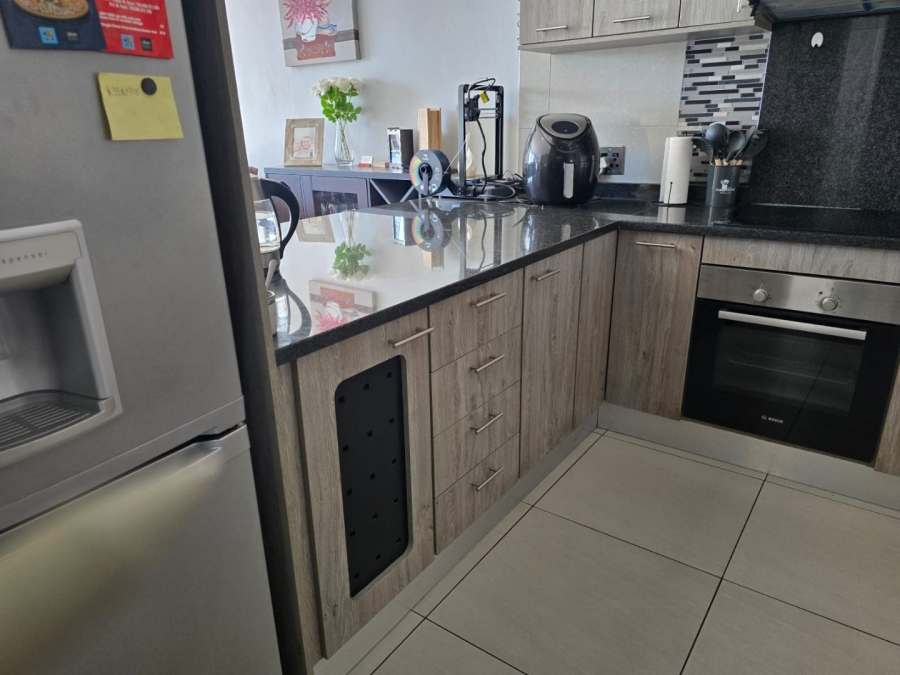 2 Bedroom Property for Sale in Dayanglen Gauteng