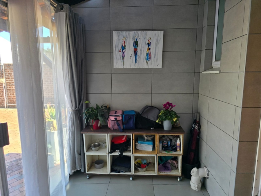 2 Bedroom Property for Sale in Dayanglen Gauteng