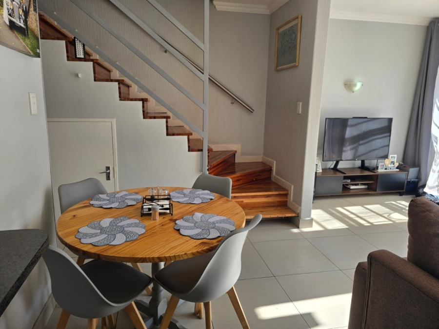 2 Bedroom Property for Sale in Dayanglen Gauteng