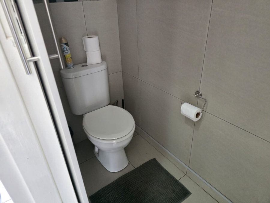 2 Bedroom Property for Sale in Dayanglen Gauteng