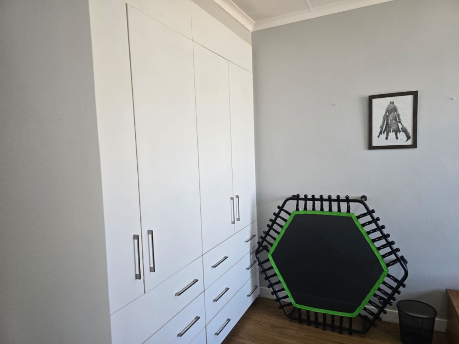 2 Bedroom Property for Sale in Dayanglen Gauteng