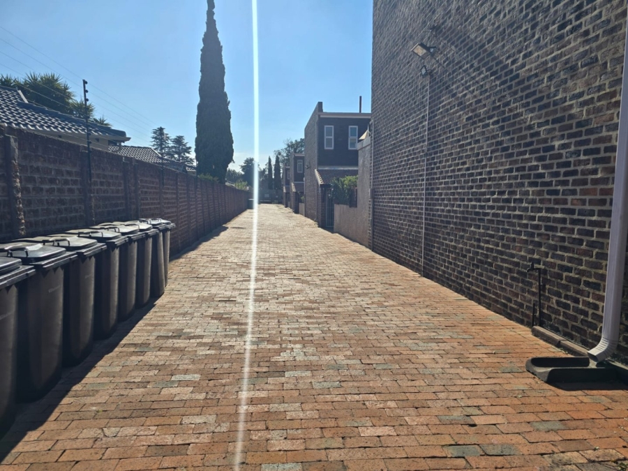 2 Bedroom Property for Sale in Dayanglen Gauteng