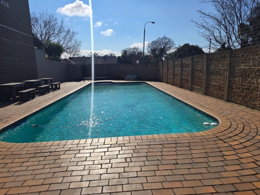 2 Bedroom Property for Sale in Dayanglen Gauteng