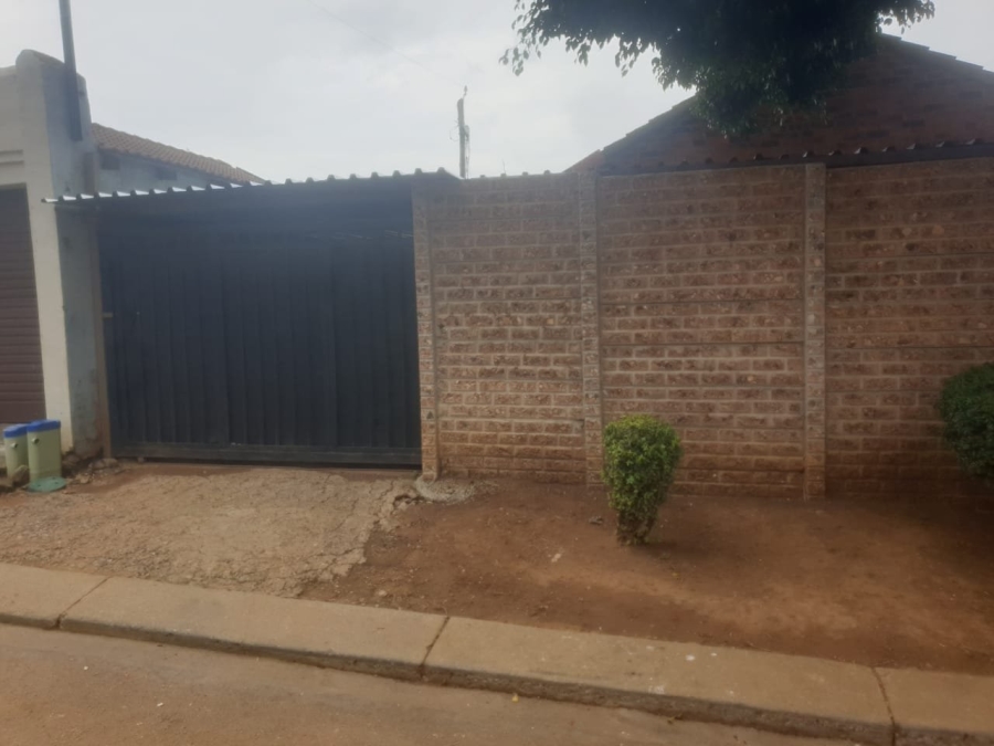 2 Bedroom Property for Sale in Elandspoort Gauteng