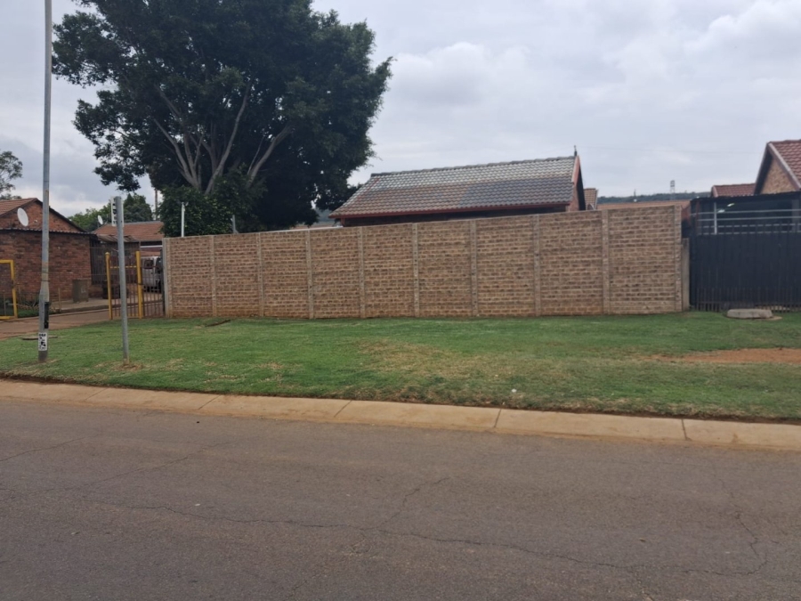 2 Bedroom Property for Sale in Elandspoort Gauteng
