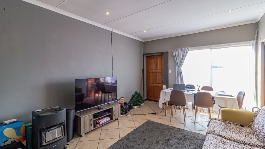 2 Bedroom Property for Sale in Liefde en Vrede Gauteng