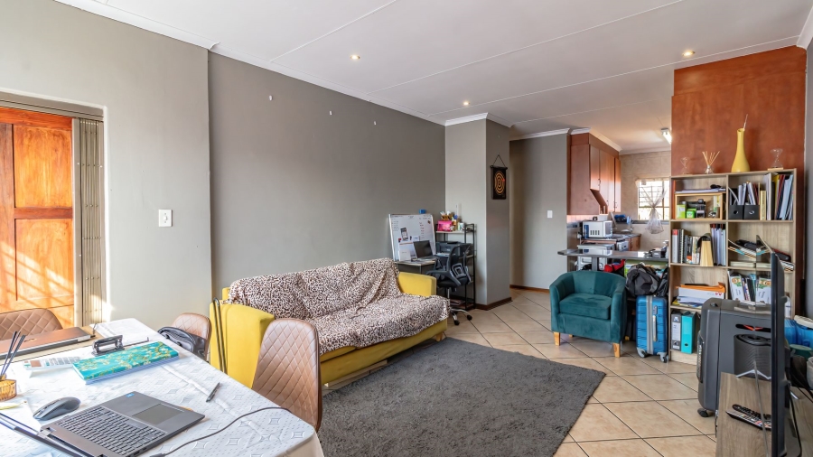 2 Bedroom Property for Sale in Liefde en Vrede Gauteng
