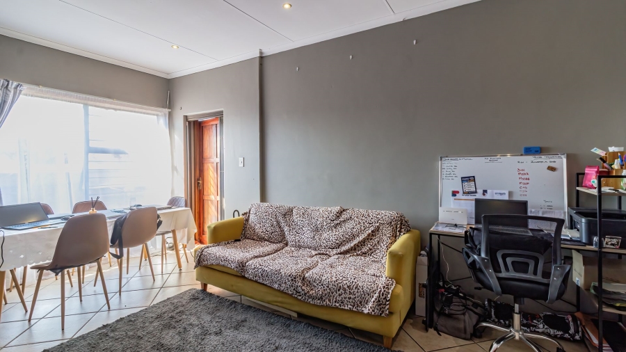 2 Bedroom Property for Sale in Liefde en Vrede Gauteng