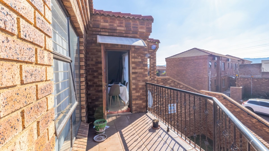 2 Bedroom Property for Sale in Liefde en Vrede Gauteng