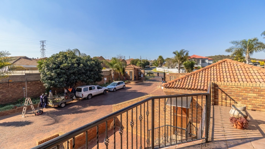 2 Bedroom Property for Sale in Liefde en Vrede Gauteng