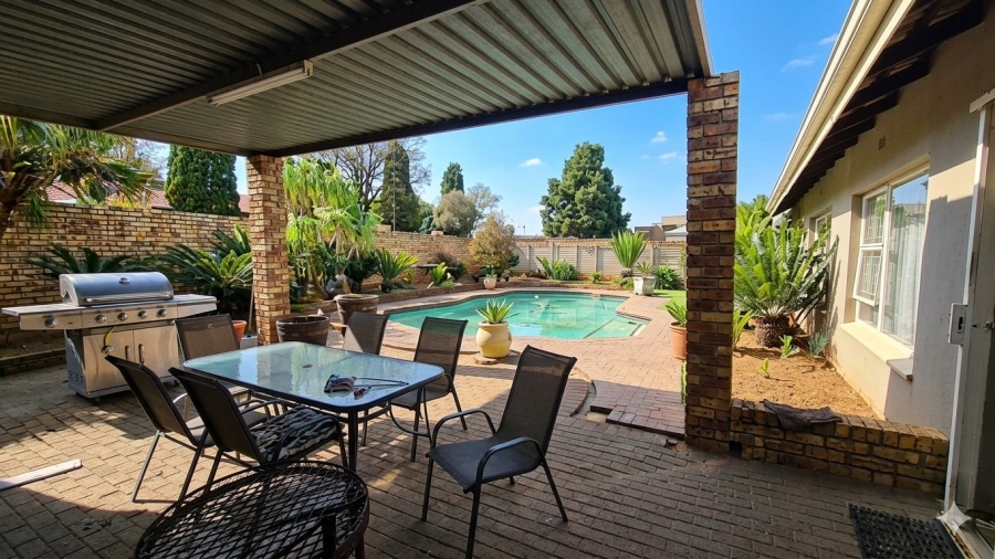 4 Bedroom Property for Sale in Albemarle Ext 2 Gauteng