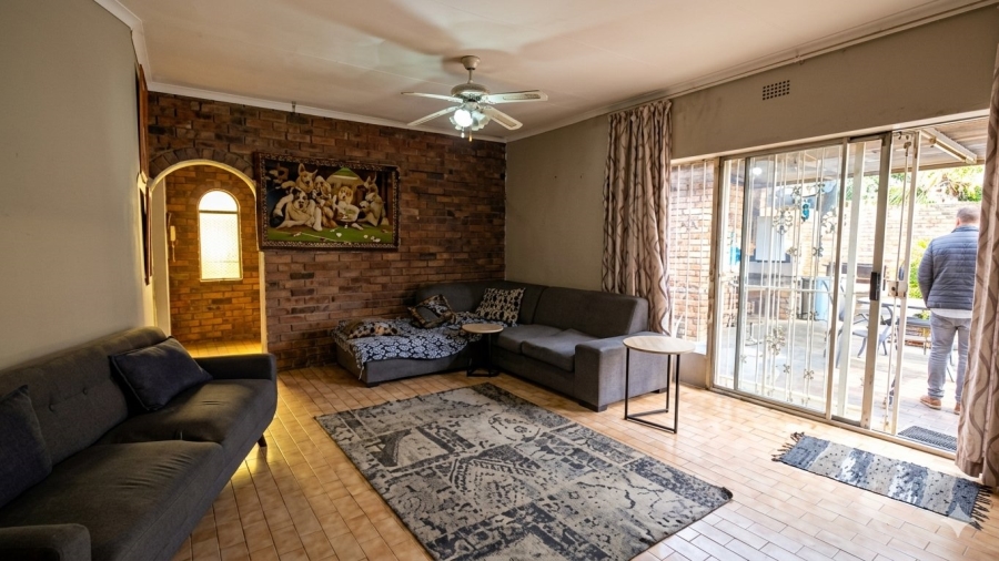4 Bedroom Property for Sale in Albemarle Ext 2 Gauteng