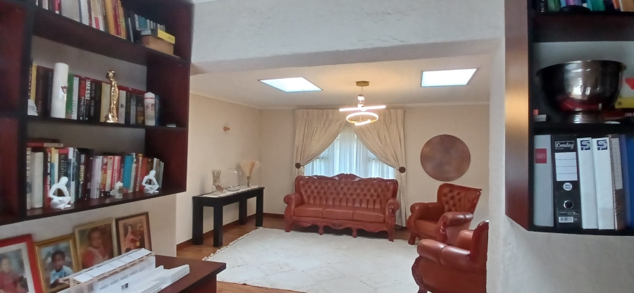 3 Bedroom Property for Sale in Meredale Gauteng