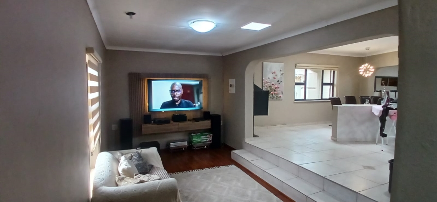 3 Bedroom Property for Sale in Meredale Gauteng