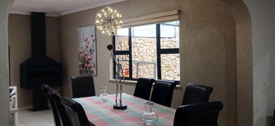 3 Bedroom Property for Sale in Meredale Gauteng