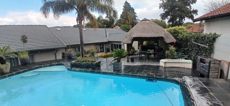 3 Bedroom Property for Sale in Meredale Gauteng