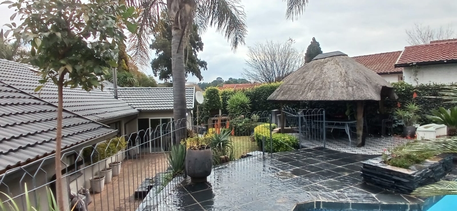 3 Bedroom Property for Sale in Meredale Gauteng