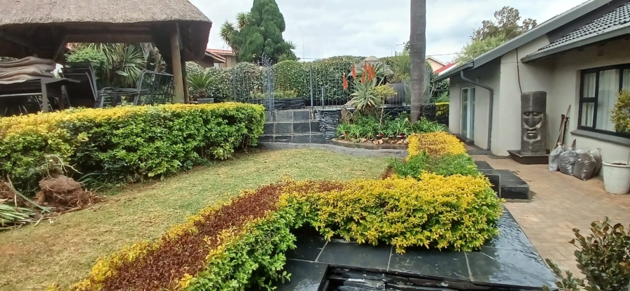 3 Bedroom Property for Sale in Meredale Gauteng