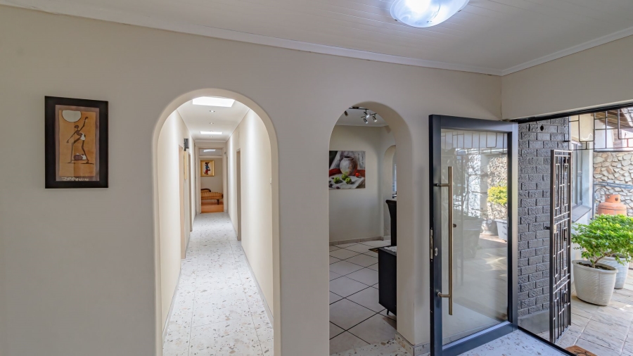 4 Bedroom Property for Sale in Meredale Gauteng