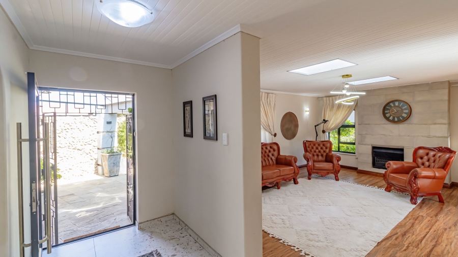 4 Bedroom Property for Sale in Meredale Gauteng