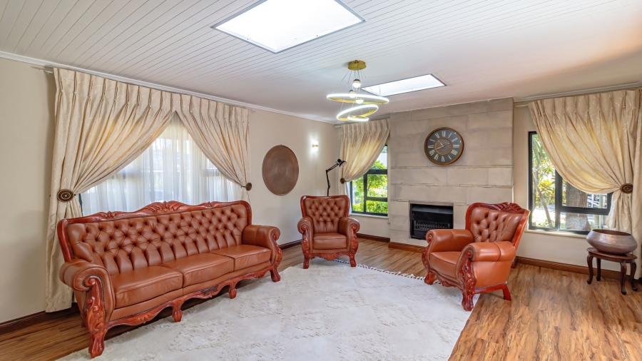 4 Bedroom Property for Sale in Meredale Gauteng