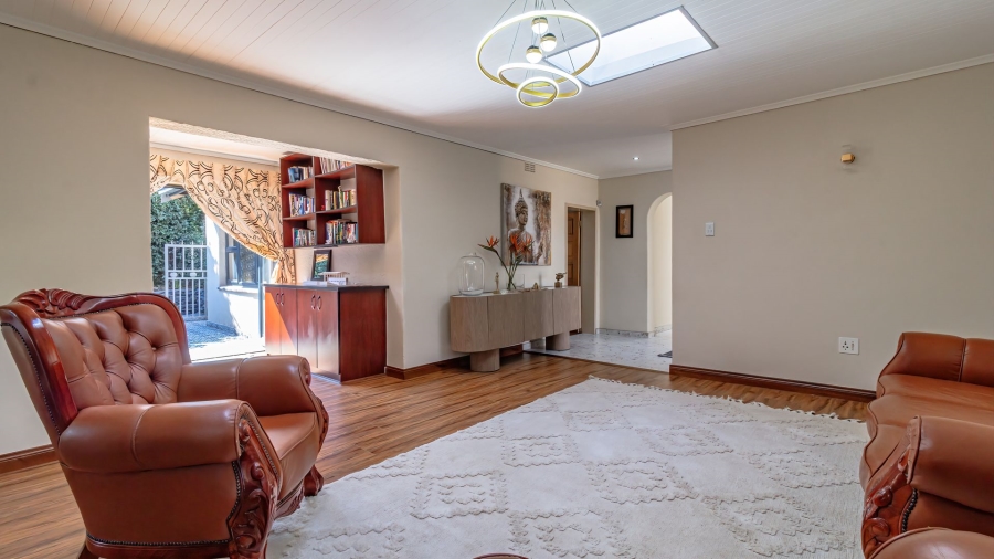 4 Bedroom Property for Sale in Meredale Gauteng